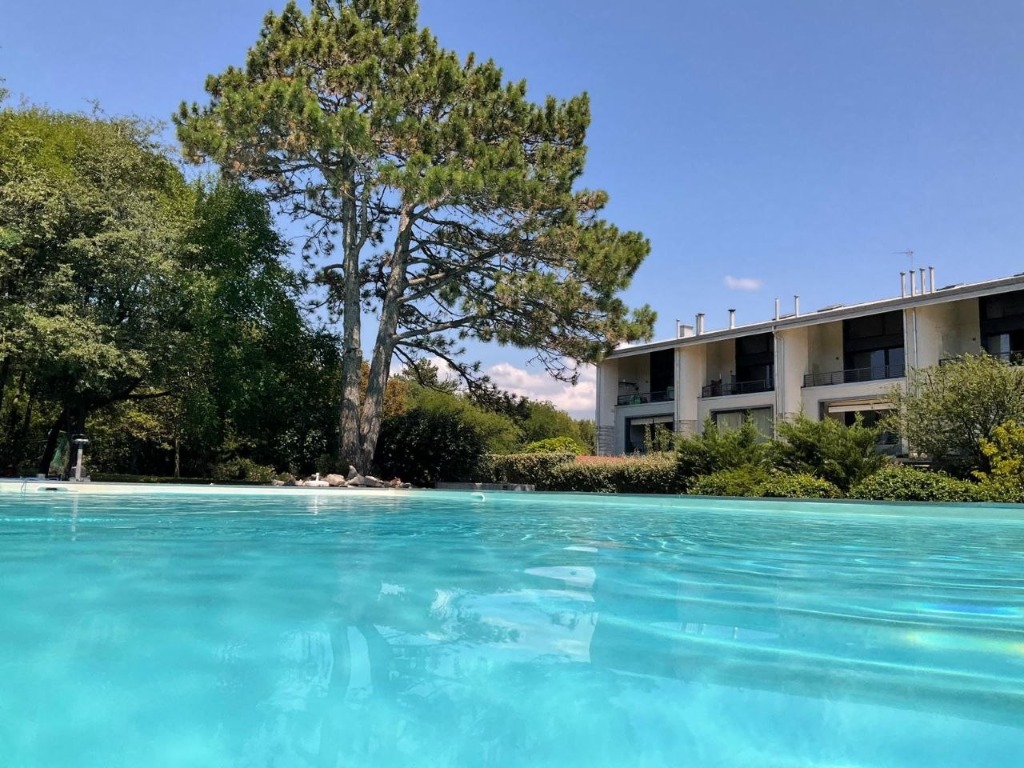 Piscina condominiale